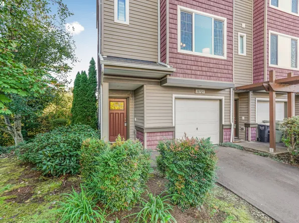 10725 NE Gateway Pl, Hillsboro, OR 97006
