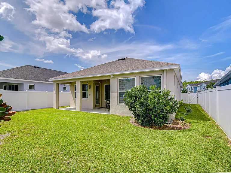 15371 Caravan Ave — Photo 31