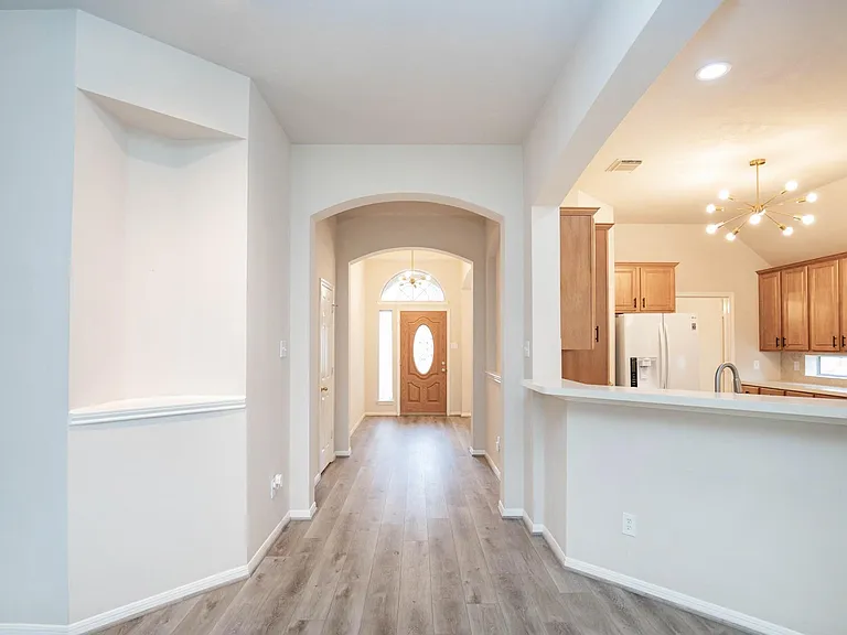 2710 Falcon Knoll Ln — Photo 12