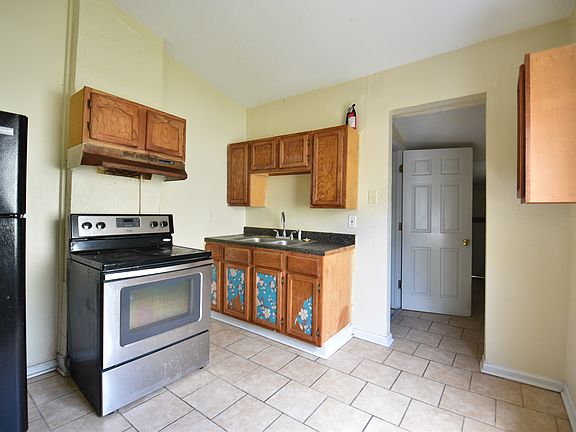 4th image of 2402 Dumaine St #1