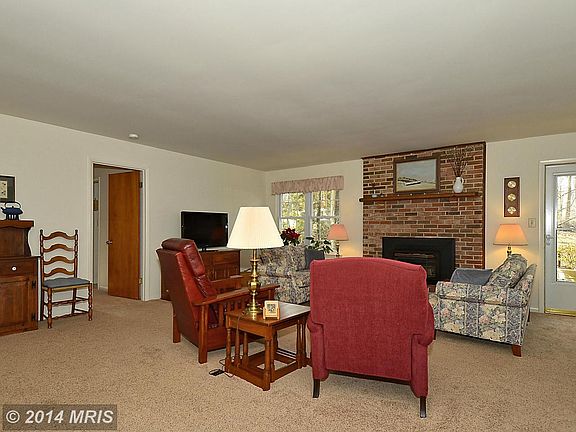 4th image of 751 Bon Haven Dr