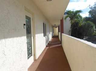 271 S Hollybrook Dr APT 203, Hollywood, FL 33025