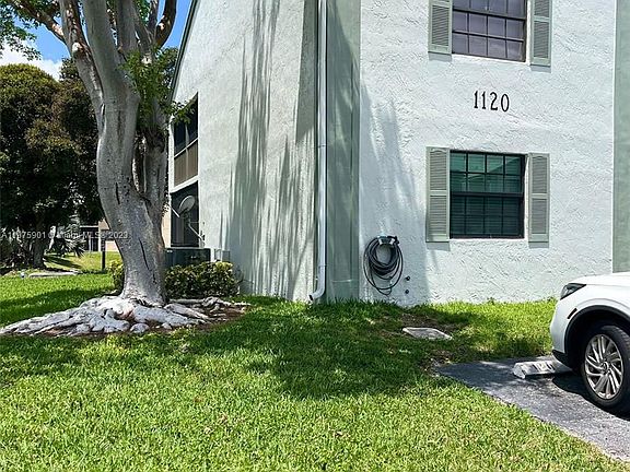 2nd image of 1120 N Franklin Ave #1120A
