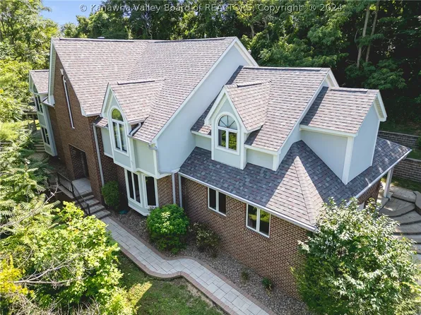 2 Club House Dr, Huntington, WV 25705