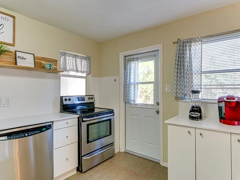 2301 Kalin Ln — Photo 19