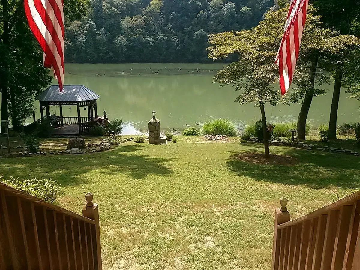 1 bed, 1200 sqft, $1,600 — Photo 3