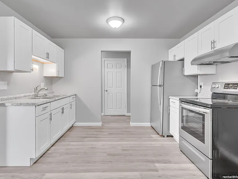 2020 Regency Ct — Photo 1
