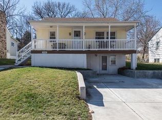 1808 Rose St, Leavenworth, KS 66048
