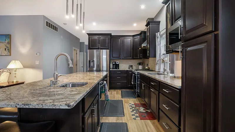 2 bed, $3,300 — Photo 4