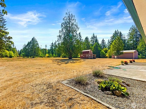 5th image of 3205 107th Avenue SW