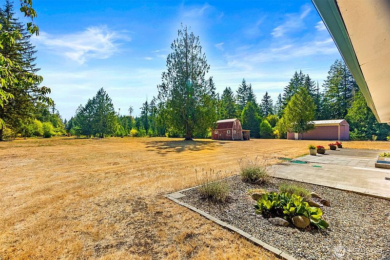 5th image of 3205 107th Avenue SW