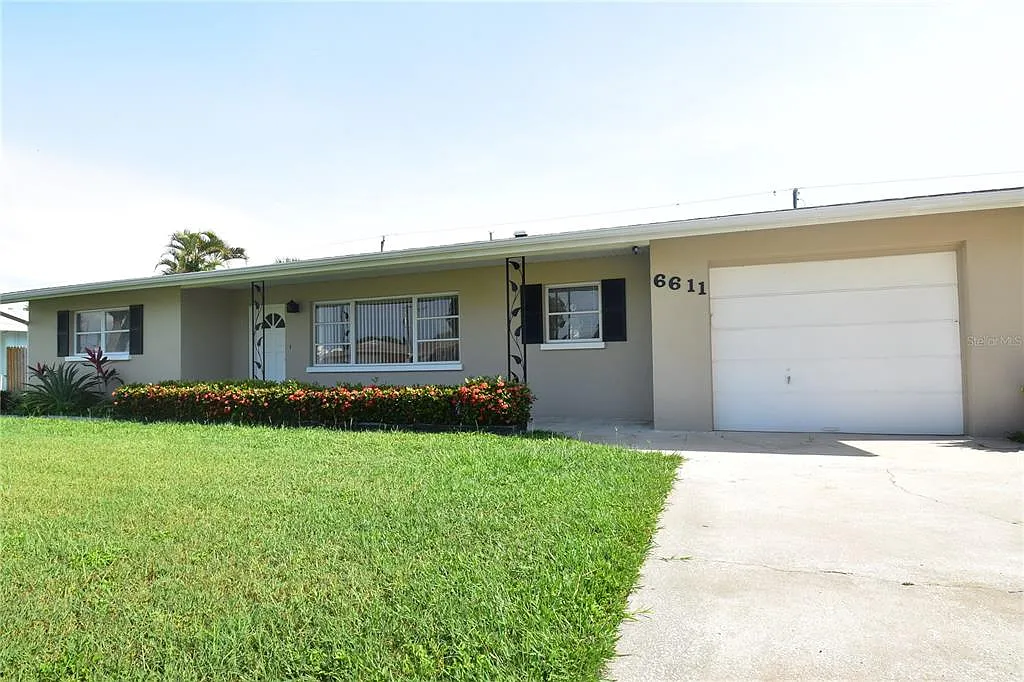 2 bed, 2.0 bath, 1415 sqft, $2,550 — Photo 2