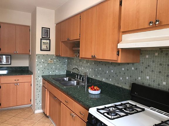5th image of 3314 N Harlem Ave #204