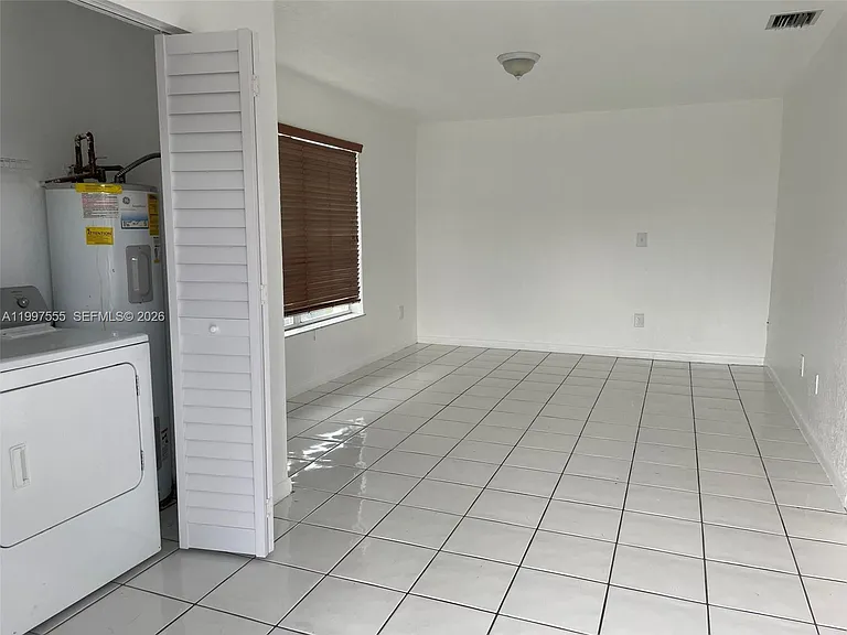 9771 SW 211th St — Photo 7