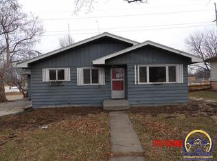 2924 SW Eveningside Dr, Topeka, KS 66614