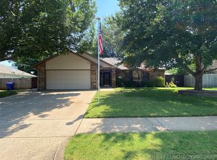 1109 S 33rd St, Broken Arrow, OK 74014