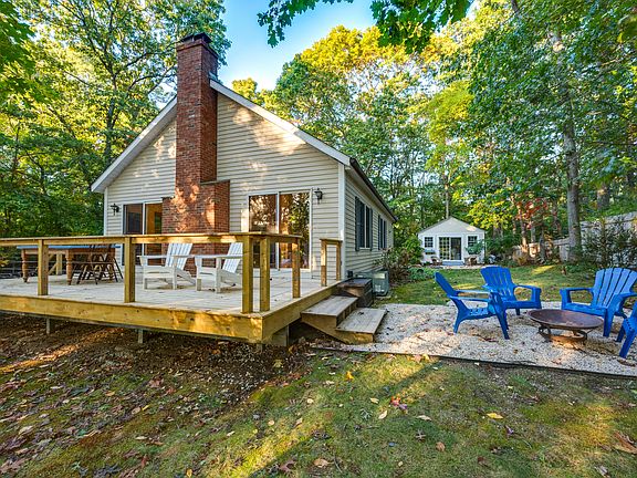 2nd image of 83 Laurel Ln