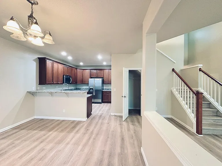 3374 SE Meadowview Way — Photo 9