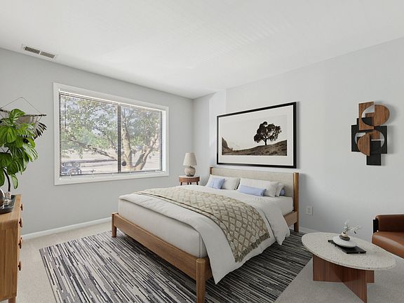 2nd image of 6437 Richmond Hwy APT 203