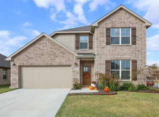 1833 Meadow Trail Ln, Aubrey, TX 76227