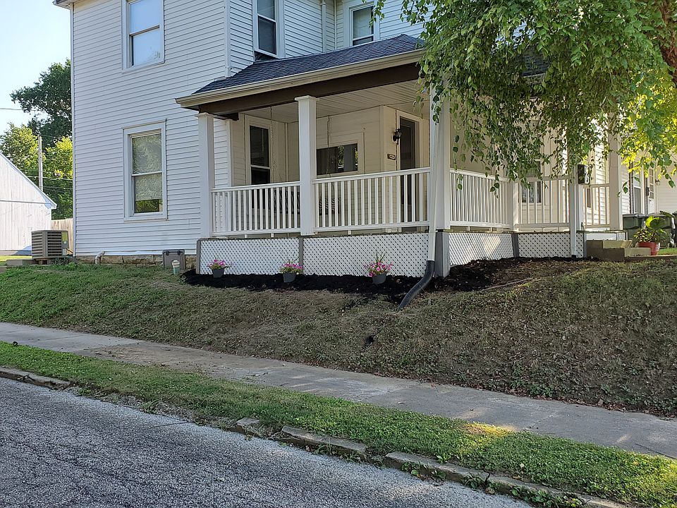 1st image of 203 W 1st St