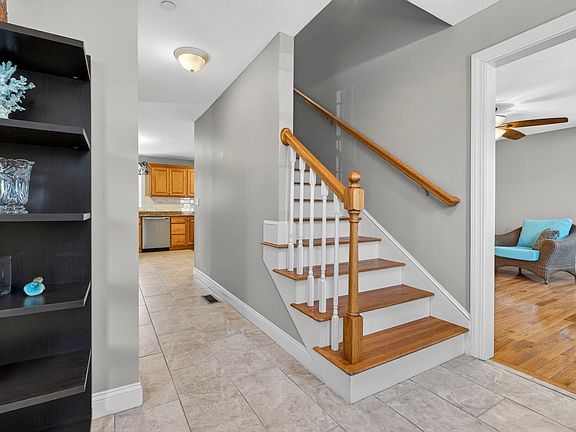 5th image of 596 Haverhill Road
