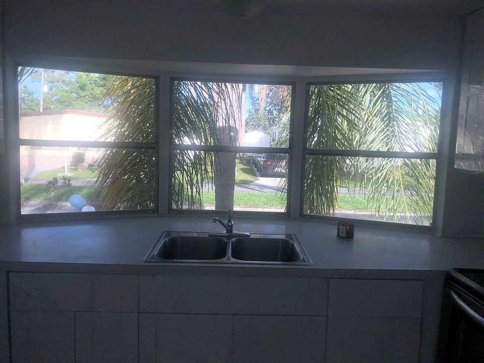 1st image of 89 Bridgette Blvd
