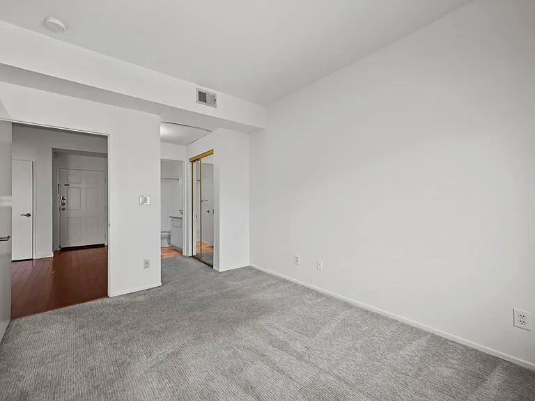 111 S Croft Ave — Photo 19