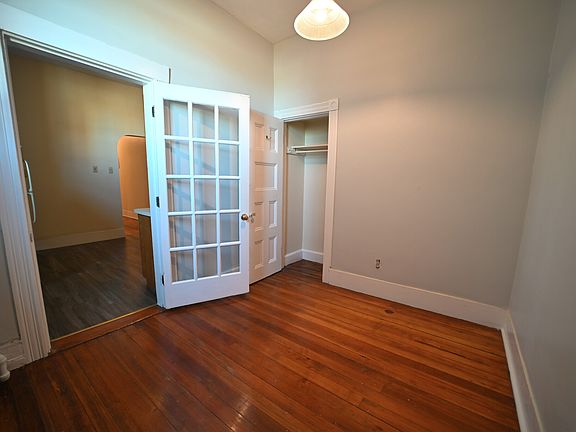 4th image of 1521 Washington St #14