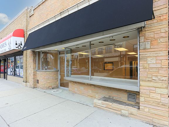 3rd image of 6711 N Northwest Hwy