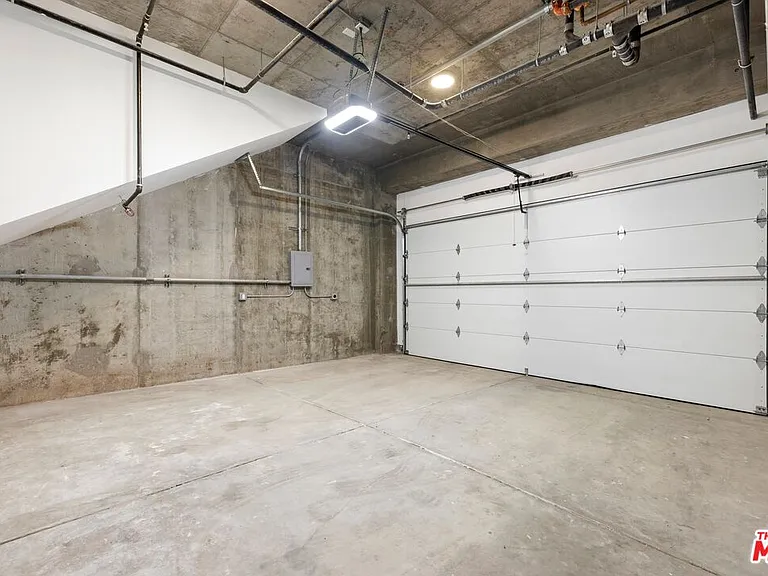 1227 N Formosa Ave #4 — Photo 11