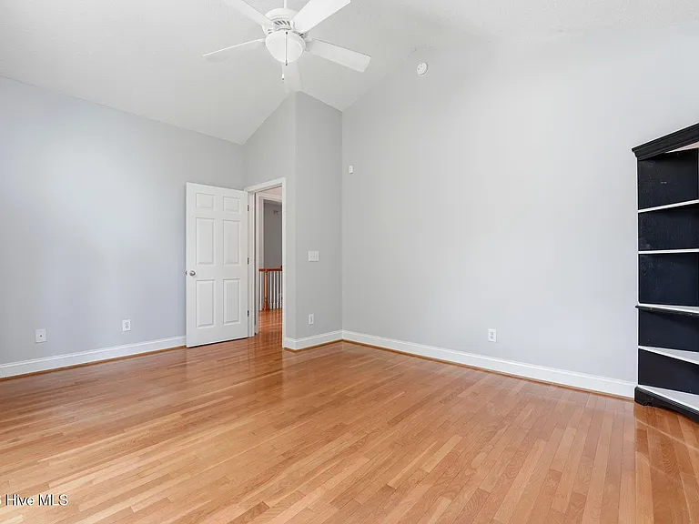 25 Kingswood Cir — Photo 31