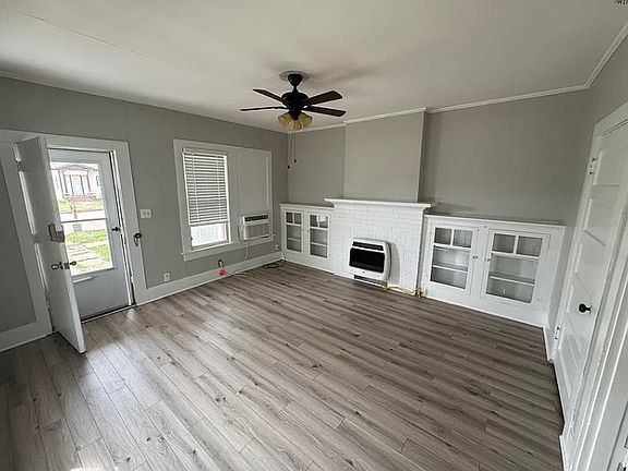 4th image of 1105 Bluff St #2