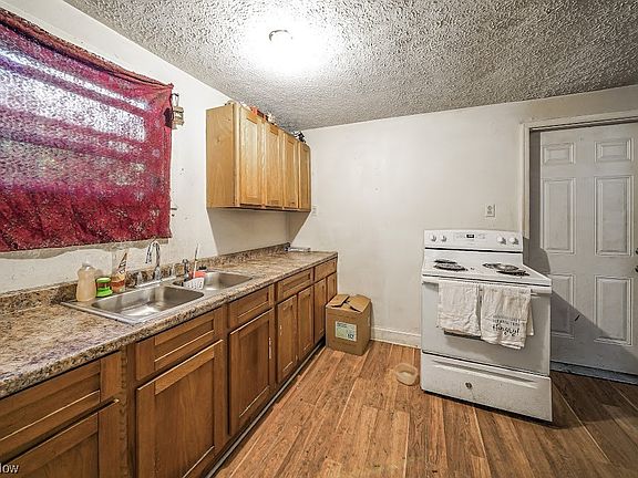 2nd image of 10533 Windham Parkman Rd