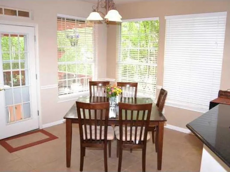 10604 Chestnut Ridge Rd — Photo 9