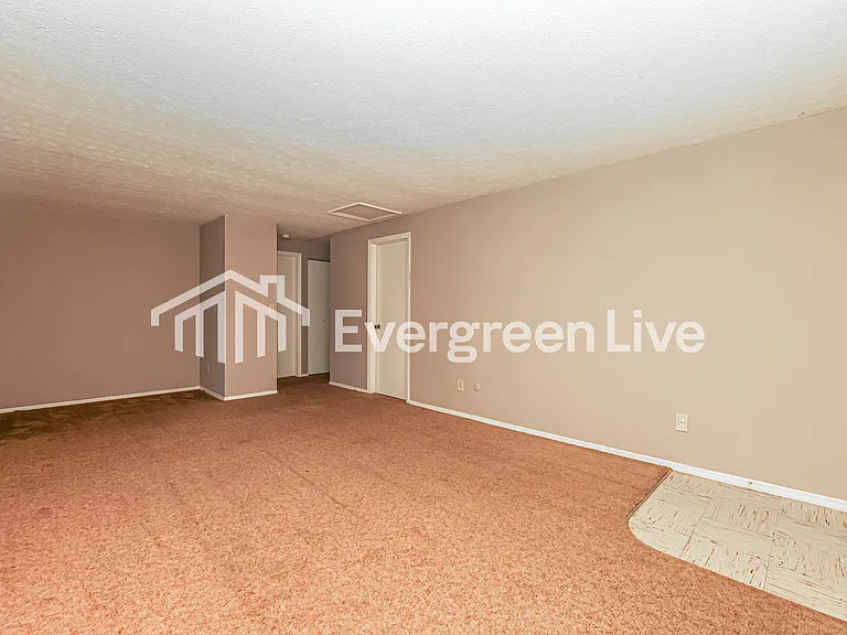 8224 Mount Charles Dr — Photo 10