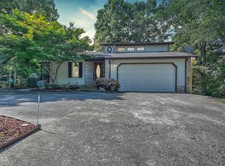 230 Charlie Ave, Piney Flats, TN 37686