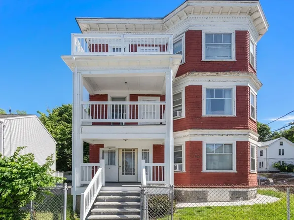 968 River St, Hyde Park, MA 02136