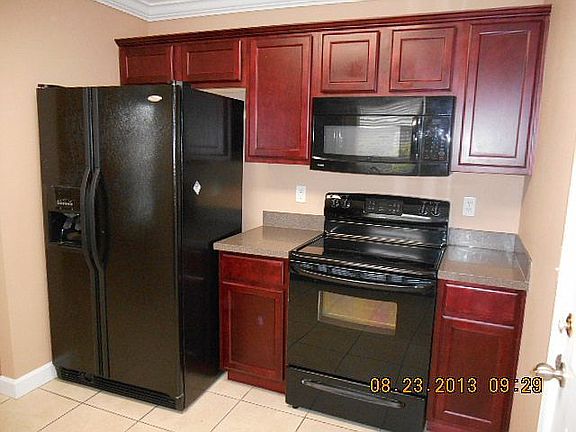 4th image of 111 Green Dr
