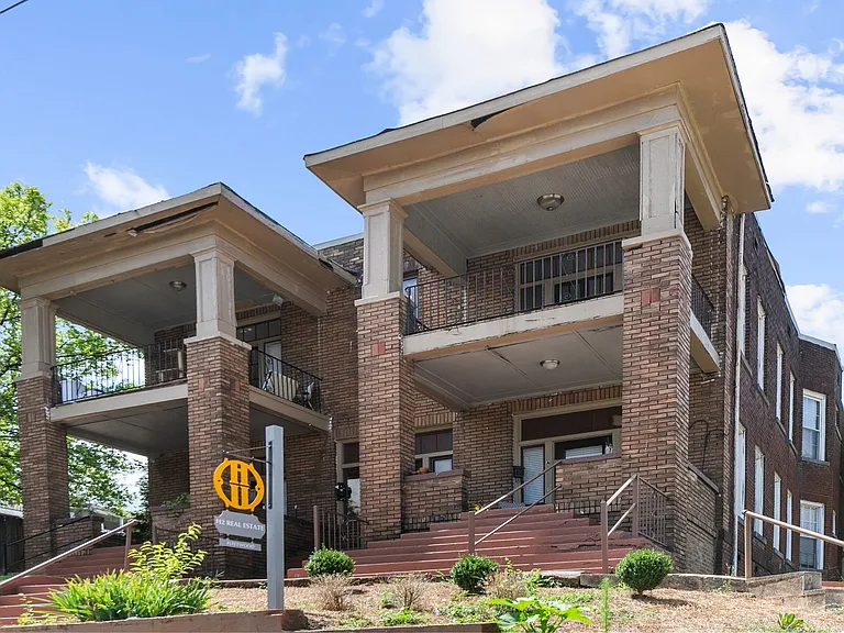 Fleetwood Apartments — Photo 22