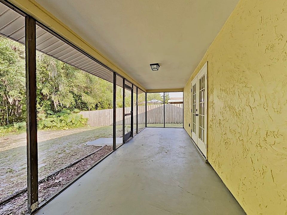 1st image of 512 Lakeview Dr