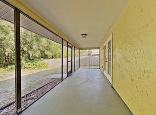 512 Lakeview Dr, Oldsmar, FL 34677