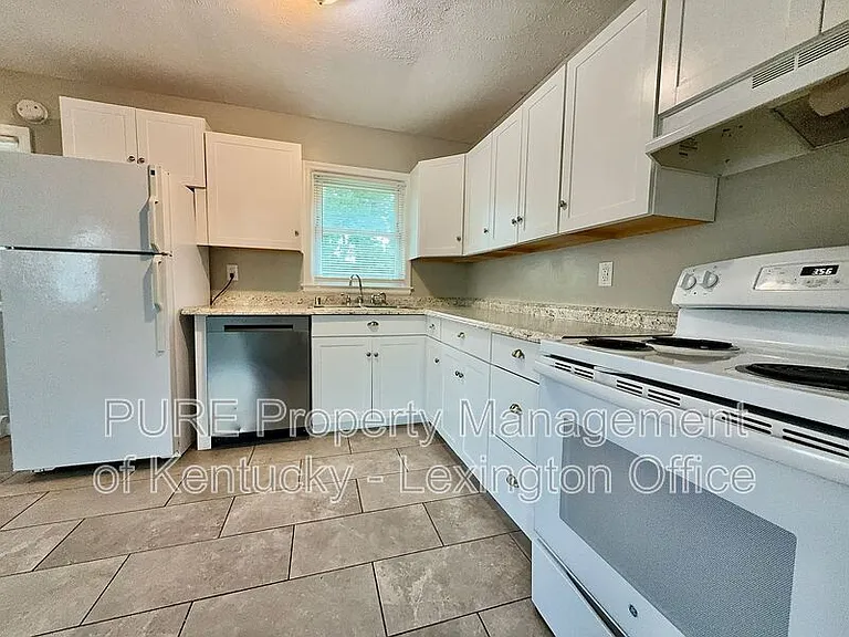 328 Harvard Dr — Photo 9