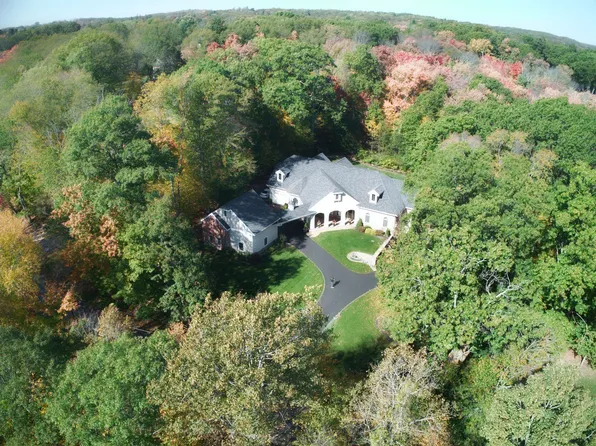 59 Armsby Rd, Sutton, MA 01590