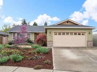 850 Forest Glen Dr, Central Pt, OR