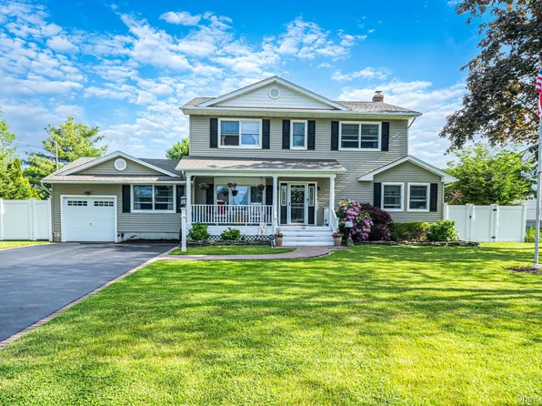 103 Hilary Street, West Sayville, NY 11796