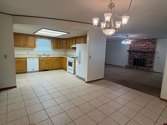 2nd image of 701 Elizabeth Dr