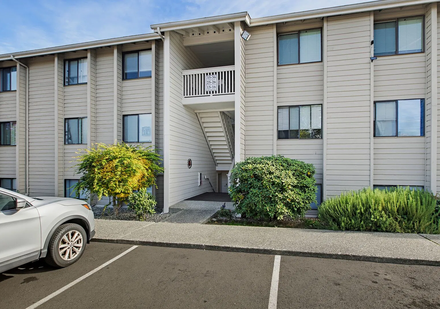 Kurth - 1327 S Puget Dr — Photo 1
