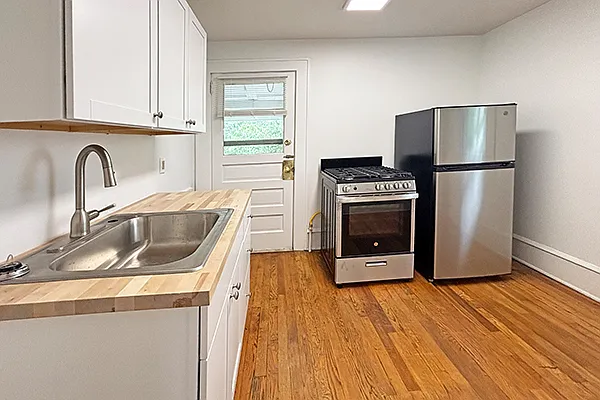 8 Baird St #3 — Photo 5