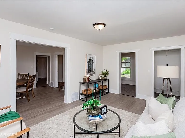 1215 Clark St — Photo 17